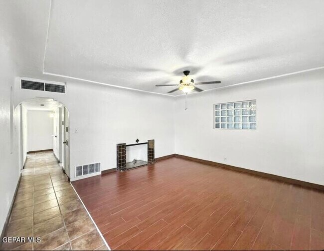 Foto del edificio - 3425 Savannah Ave