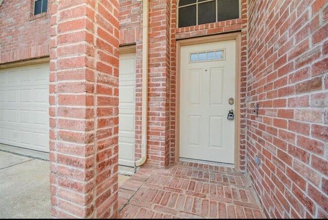 Building Photo - 13238 Southpoint Ln