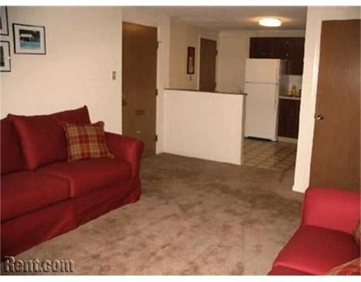 Primary Photo - 49 E Meadow Ln