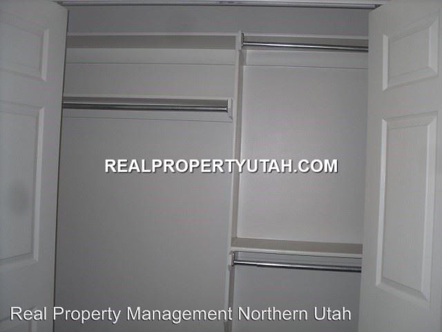 Building Photo - 3 br, 1.5 bath House - 491 WALL AVE