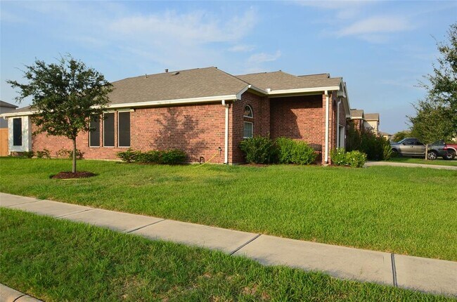 Building Photo - 12722 Pirate Bend Dr