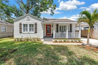 Building Photo - 3709 W Santiago St