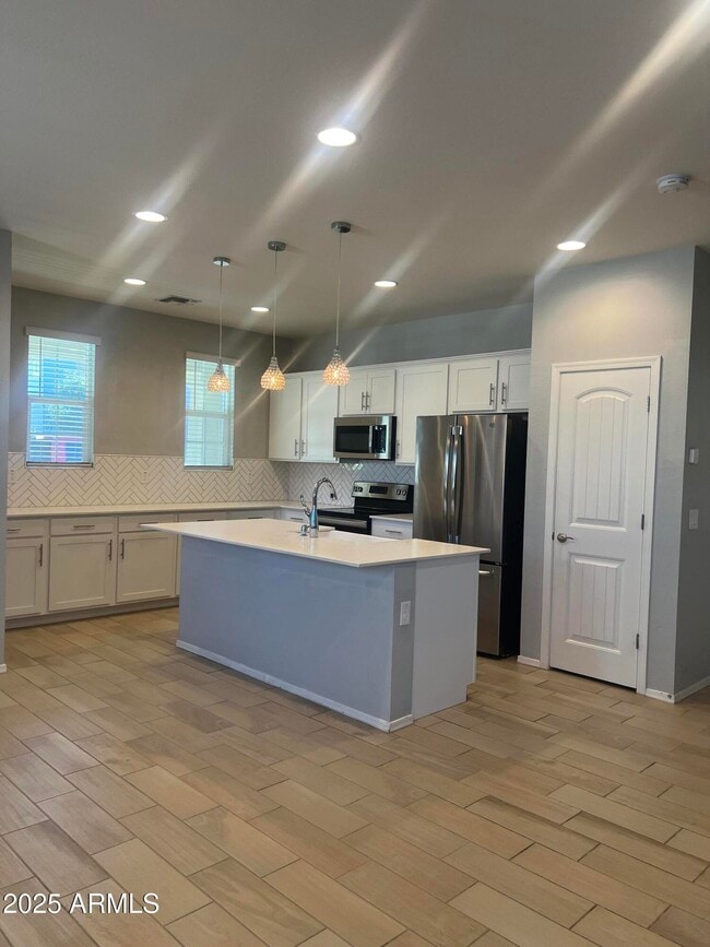 Foto del edificio - 13834 N 7th Wy