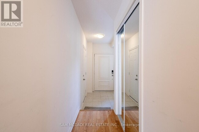 Building Photo - 3932 Tufgar Cres