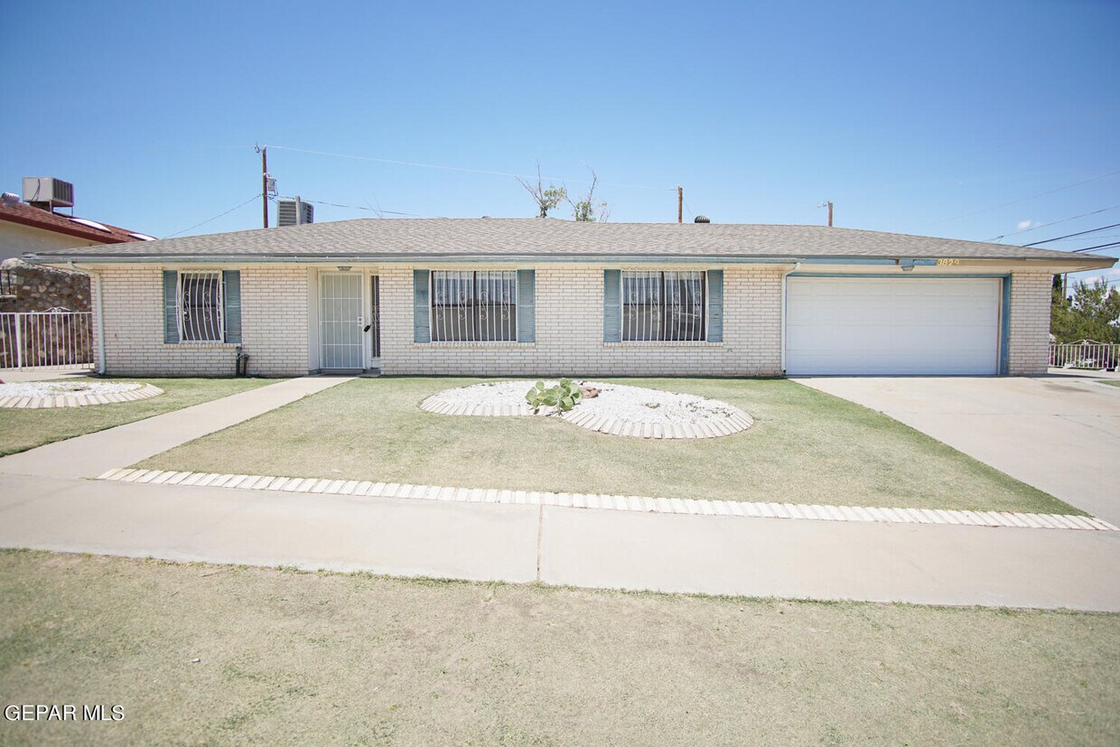 3829 Skyline Ave, El Paso, TX 79904 House for Rent in El Paso, TX