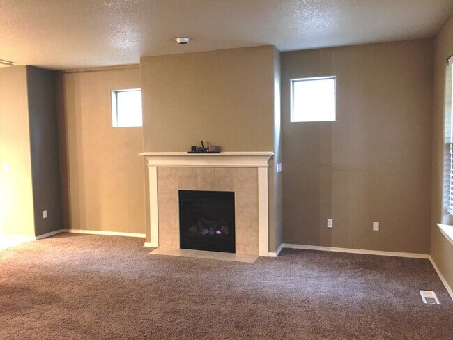 Photo - Spacious 3-Bedroom, 2.5-Bath Home in a Con...