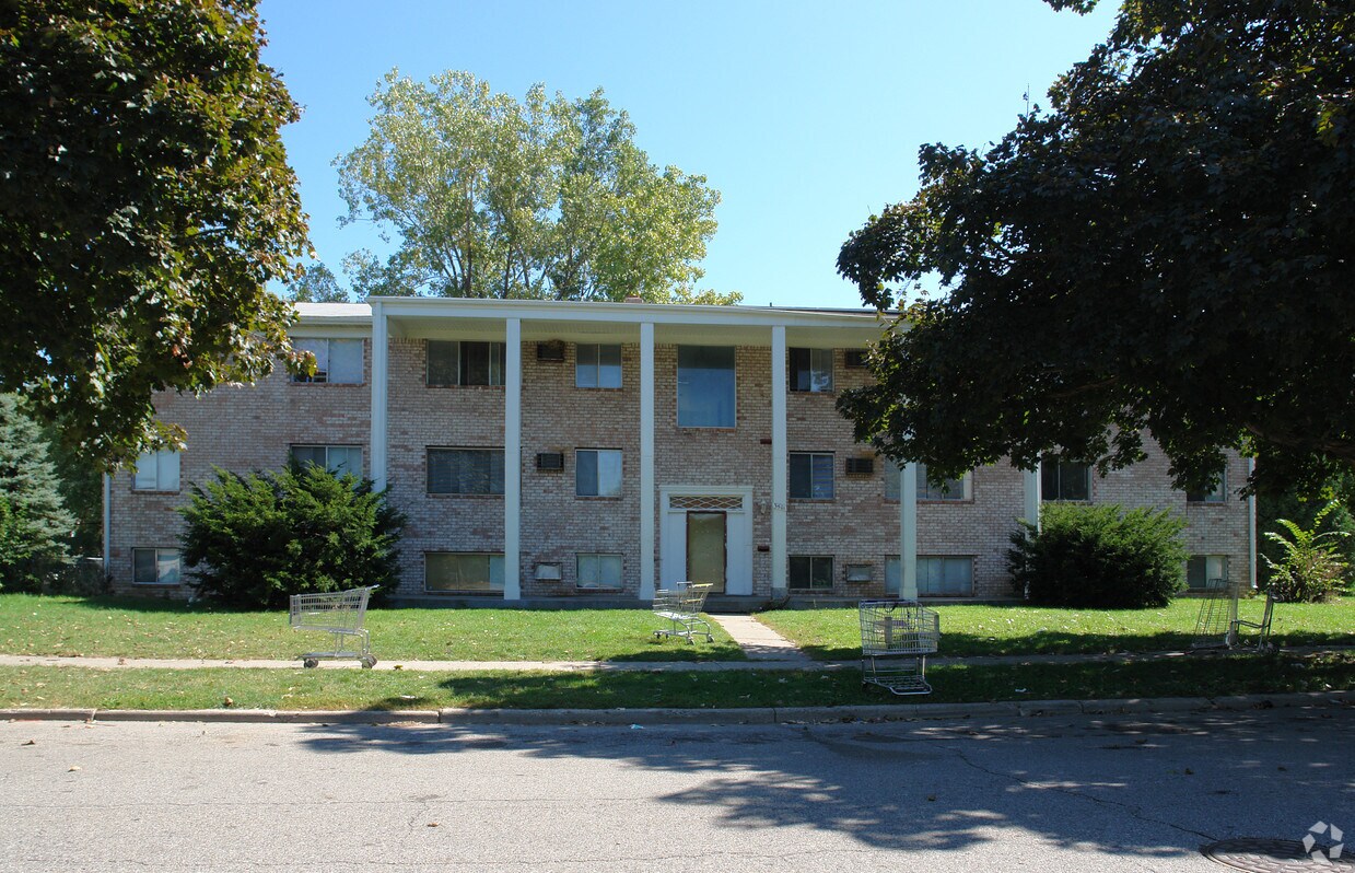 3501 Simken Dr Lansing Mi 48910 Apartments Lansing Mi Apartments Com