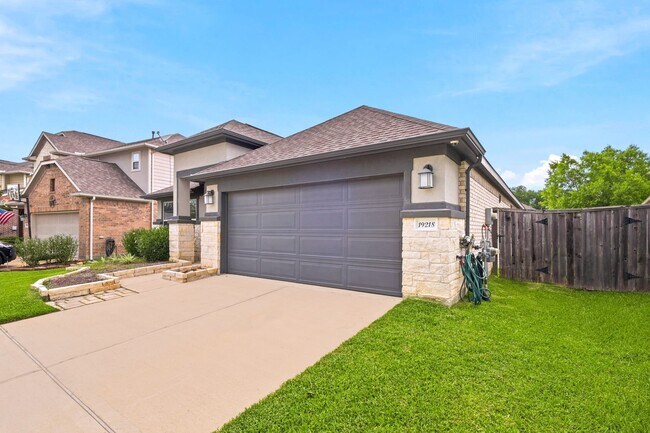 Foto del edificio - 19218 Jenny Creek Ct
