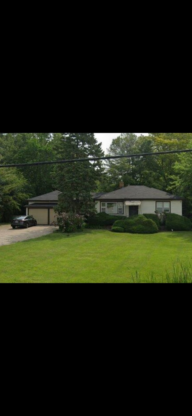 Building Photo - 2470 Plum Grove Rd