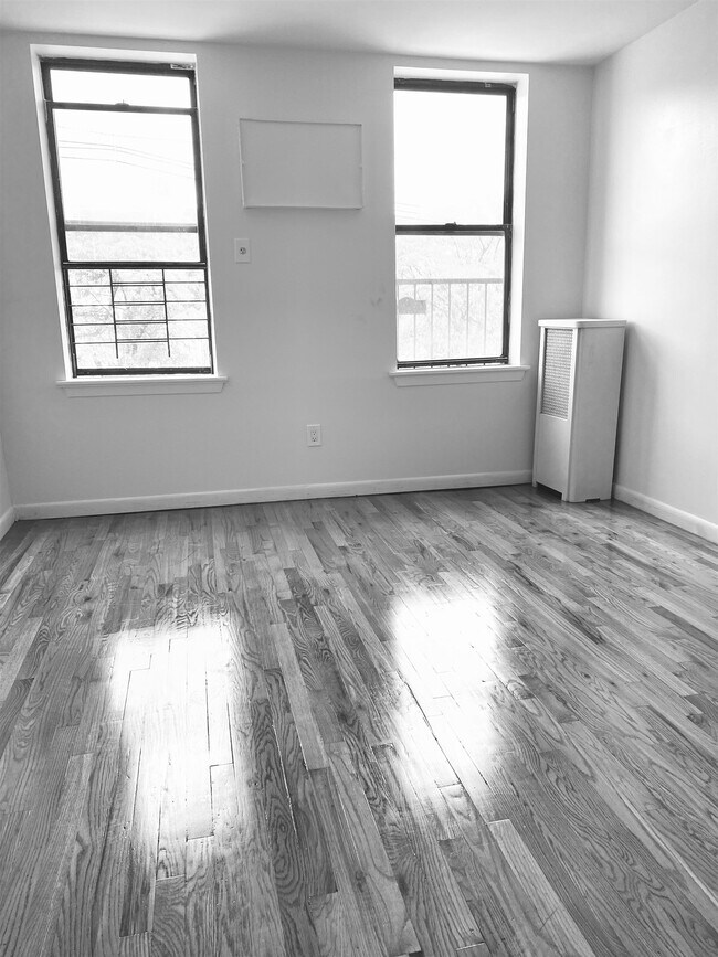 Foto del edificio - 6609-6611 Park Ave