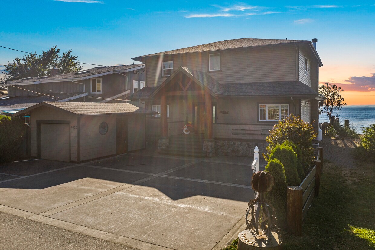 Primary Photo - 4825 Sucia Dr