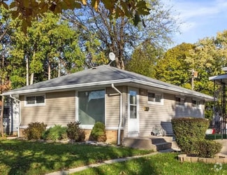 Building Photo - 5930 N 67th St