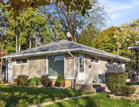 Building Photo - 5930 N 67th St