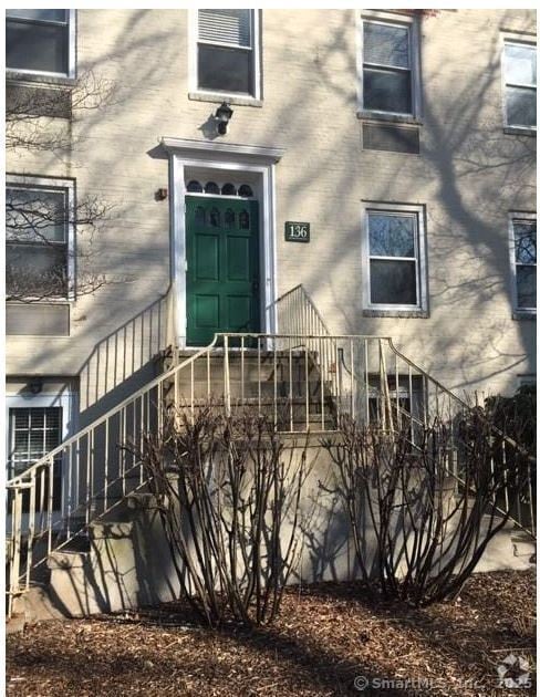 Building Photo - 136 Summer St
