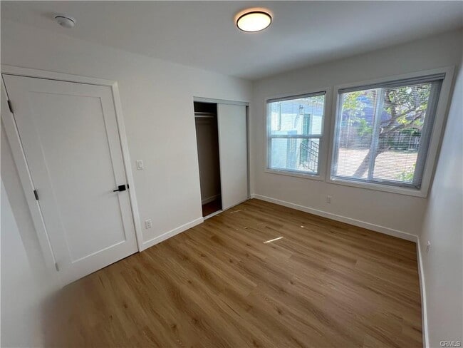 Foto del edificio - 8122 Belford Ave