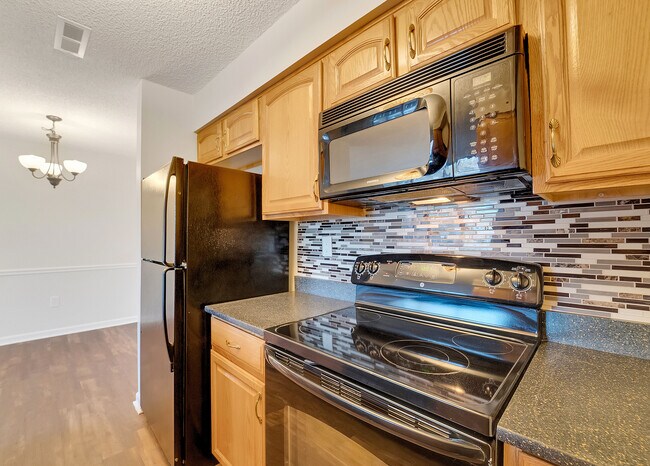 Building Photo - 1109 Aspen Dr