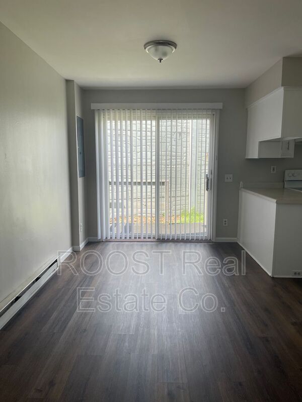 Foto del edificio - 1107 Sidney St