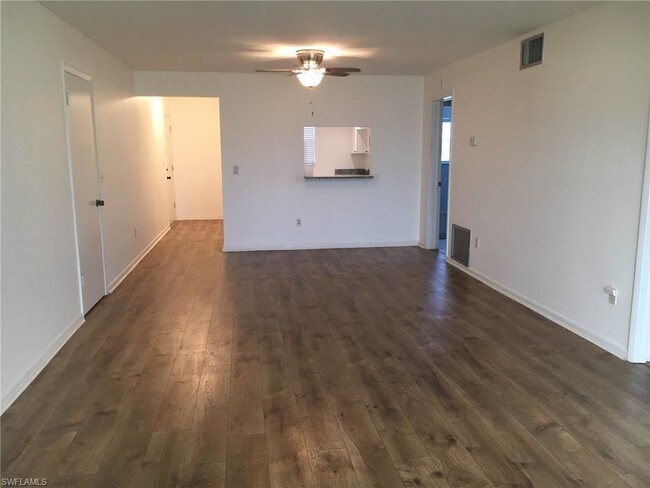 Building Photo - 1262 Myerlee Country Club Blvd