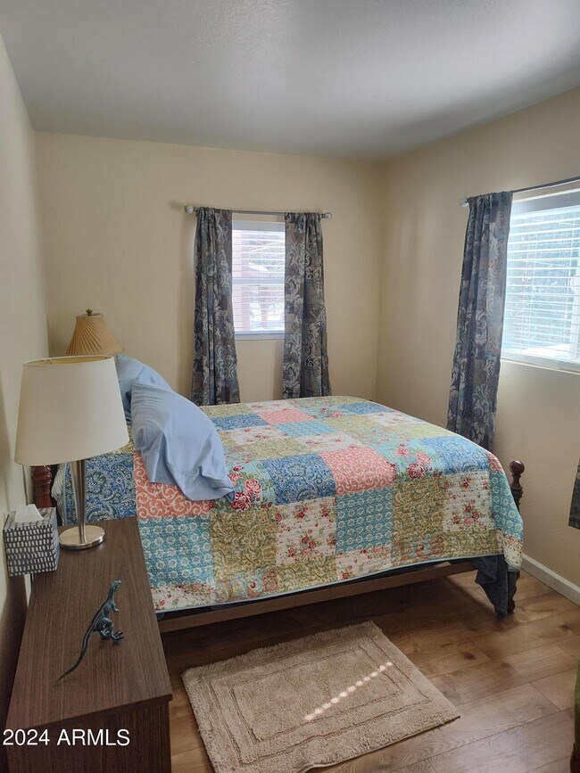 Foto del edificio - 4930 Old Spruce Dr