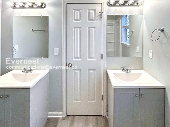 Foto del edificio - 30 Oak Grove Ln NW