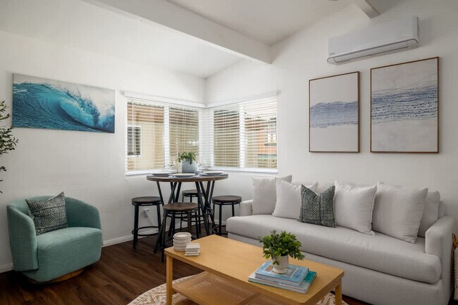 Foto del edificio - 4587 Saratoga Ave