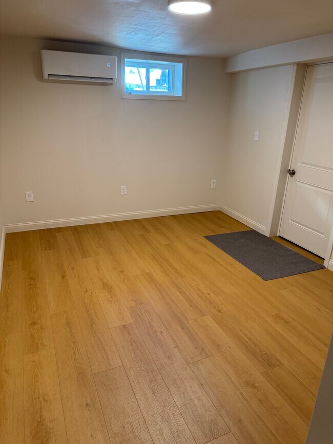 Sala de estar - 418 N Broadway St