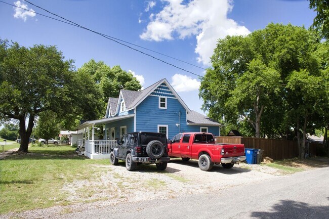 Building Photo - 379 S John Douglas Rd