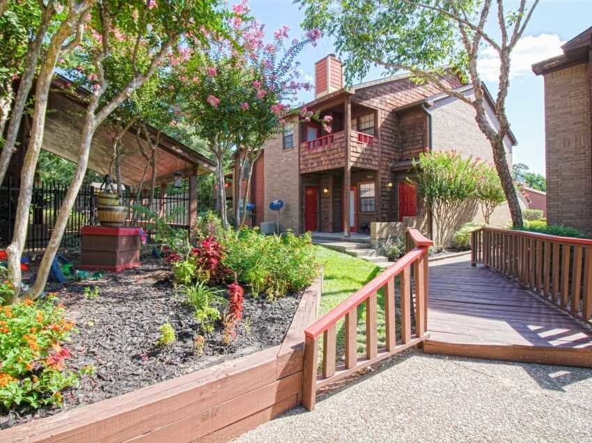 Central Park Condos Apartments Conroe, TX