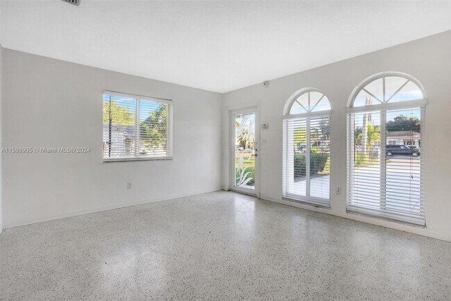 Foto del edificio - 3421 SW 4th St