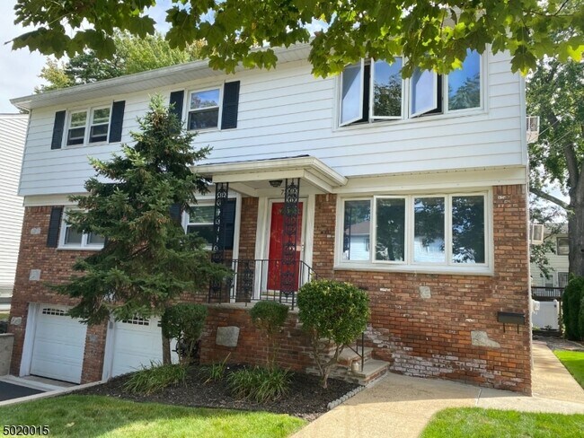 Foto del edificio - 720 Gates Terrace