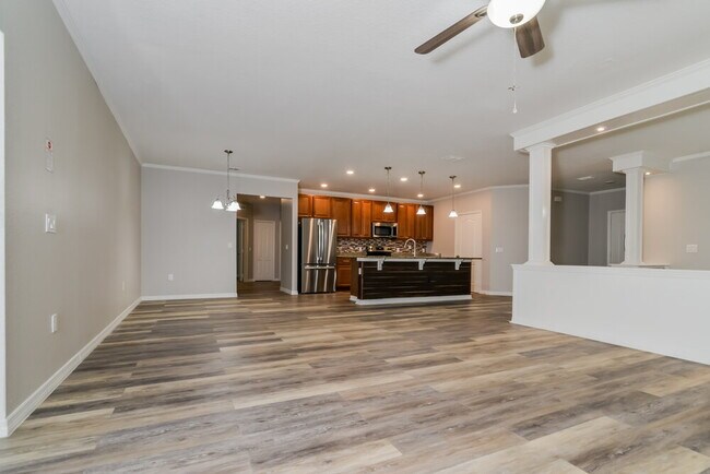 Foto del edificio - 2111 Waseca Ln