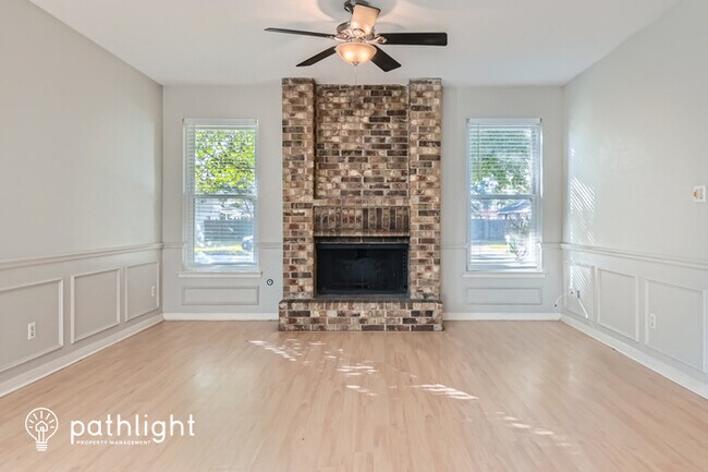 Building Photo - 3318 Knob Oak Drive