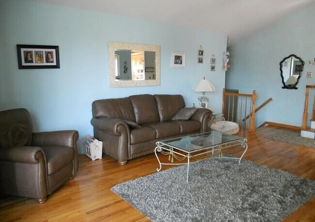 Foto del edificio - 19 Berglund Ave