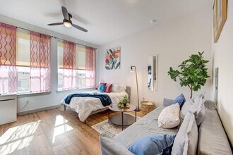Building Photo - 1111 Shepherd Dr