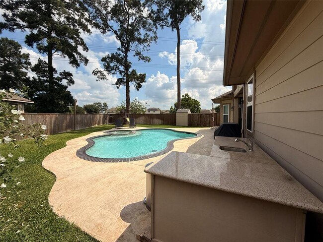 Foto del edificio - 5310 Tulip Glen Ct
