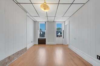 Building Photo - 546 Palisade Ave
