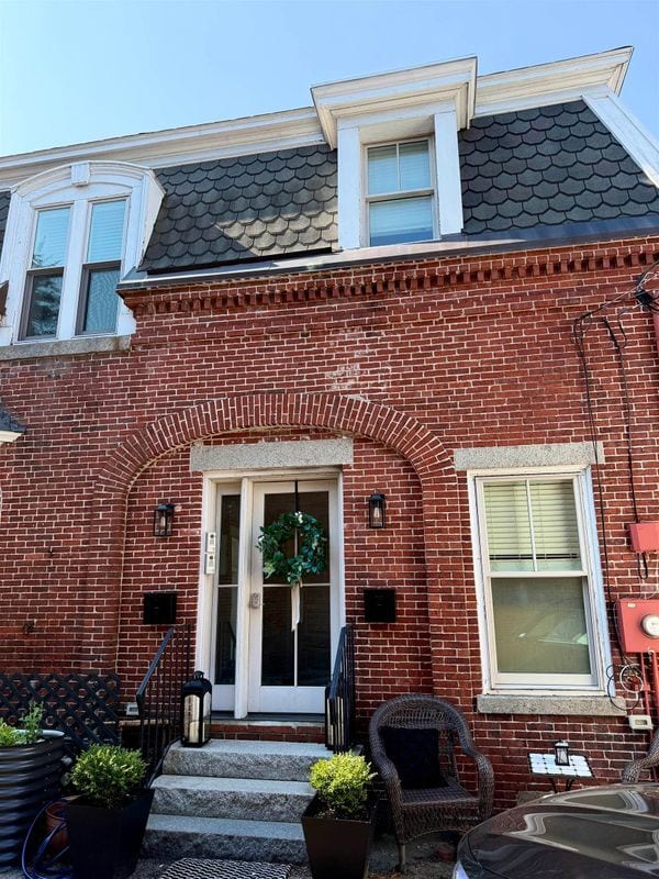 Building Photo - 534 State Street
