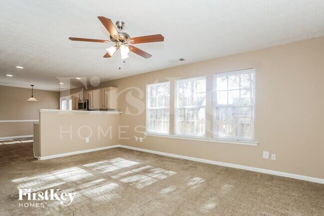 Building Photo - 1221 Andrews Dr