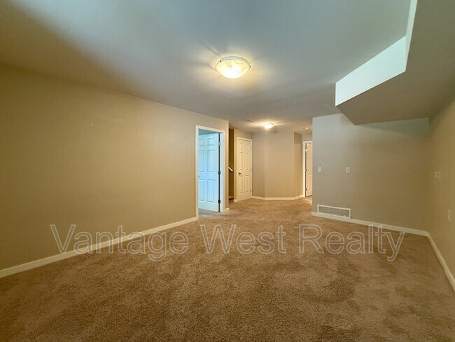 Building Photo - 2131-2131 Scenic Rd