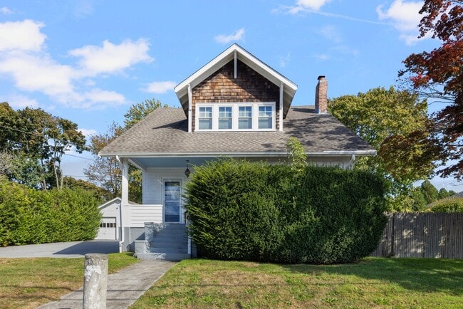 Photo - 127 W Main Rd House