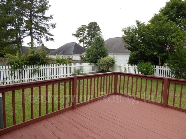 Building Photo - 2109 Elderberry Dr