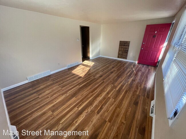 Building Photo - 3 br, 1.5 bath House - 1400 Nelson St.