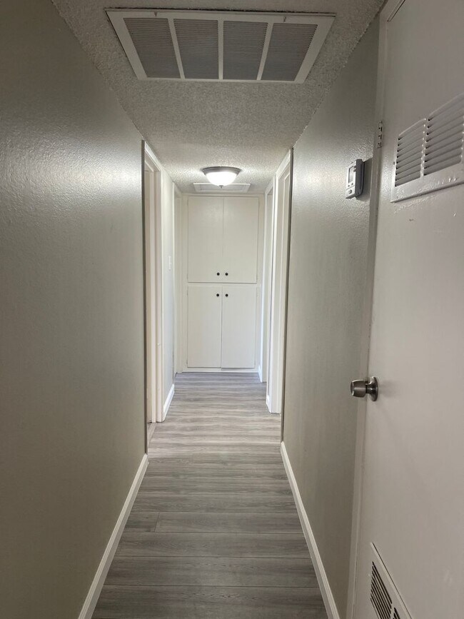 Foto del edificio - Charming 3-Bedroom Home Near UNLV & the Strip