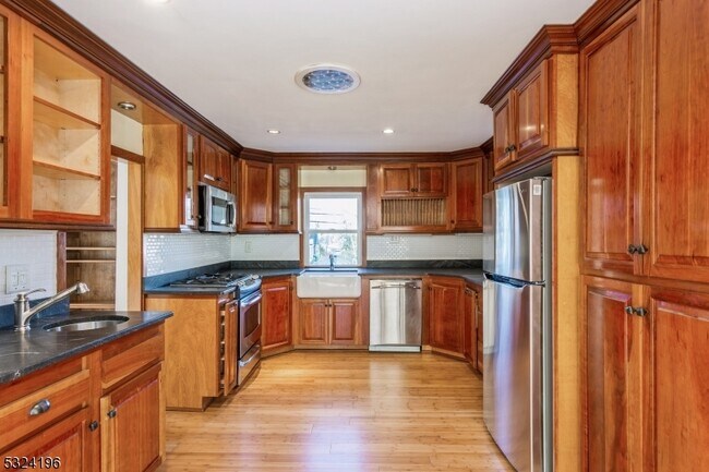 Foto del edificio - 1387 Valley Rd