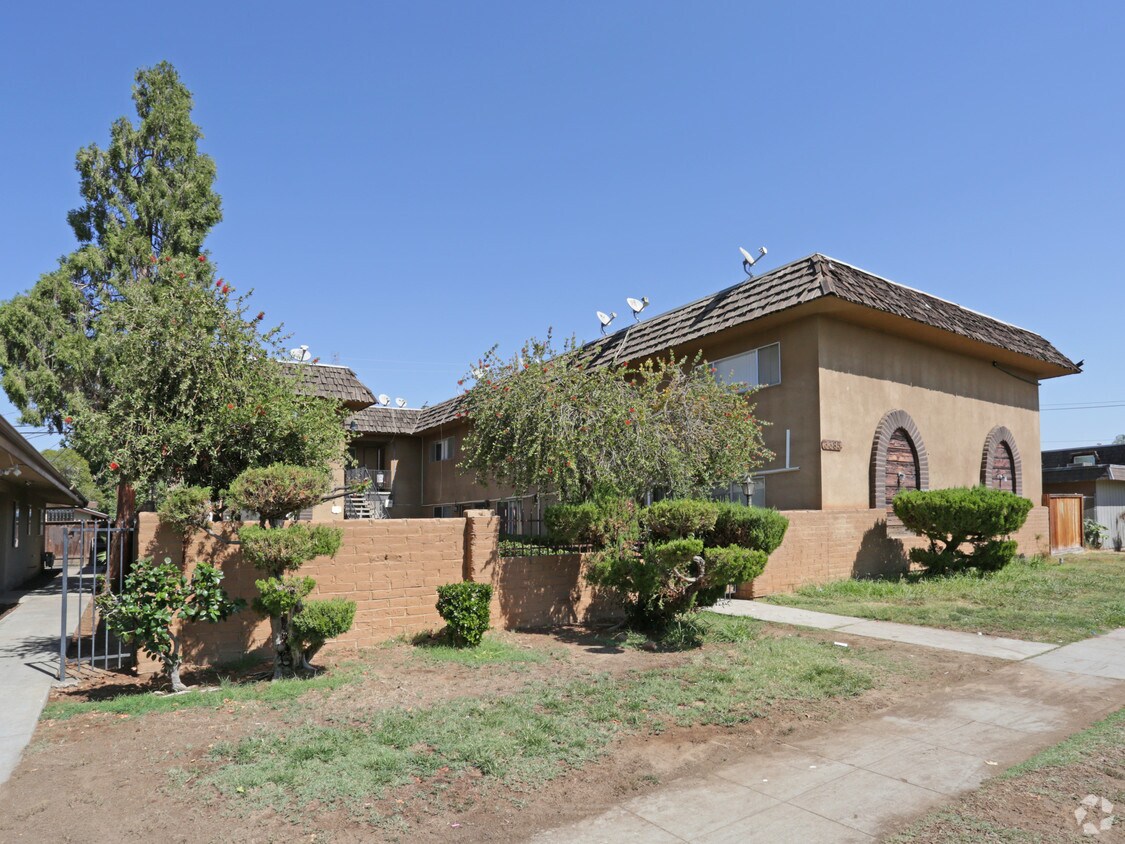 3385 E Fairmont Ave, Fresno, CA 93726 Apartments in Fresno, CA
