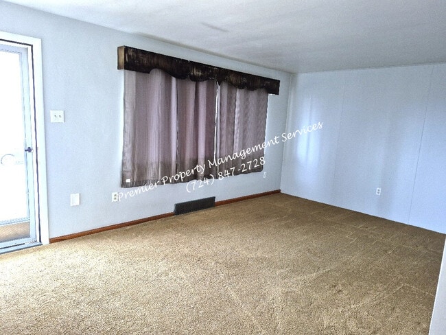 Foto del edificio - 990 Clearview Dr