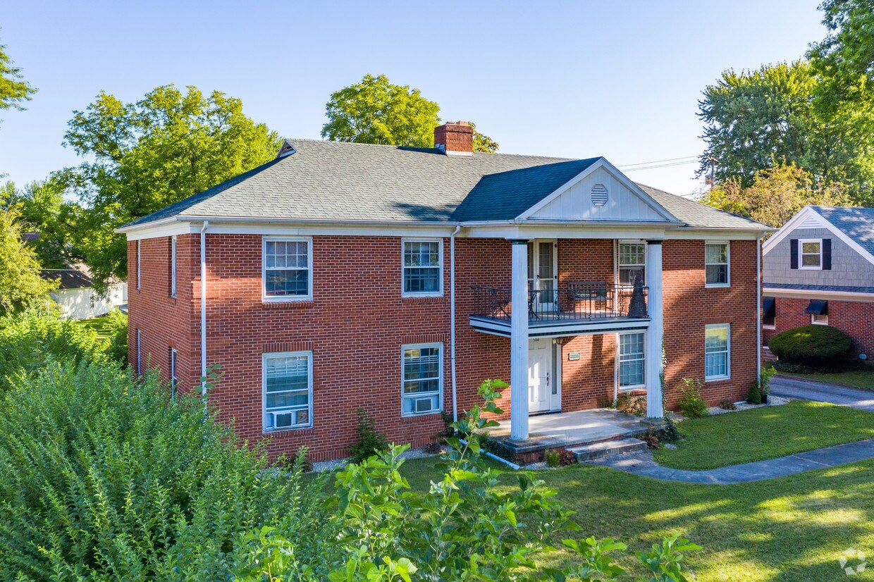 Foto del edificio - 504 Hedges St