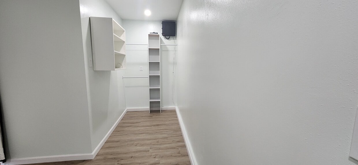 Building Photo - 4152 W 173rd St