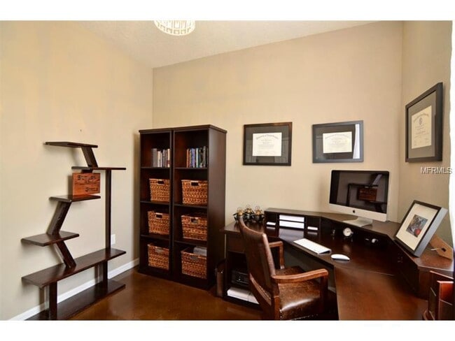 Building Photo - 3775 Parkridge Cir
