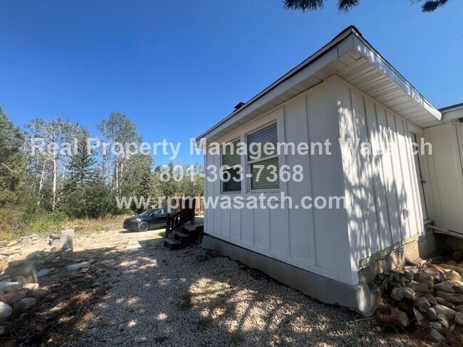 Building Photo - 1388 Country Ln